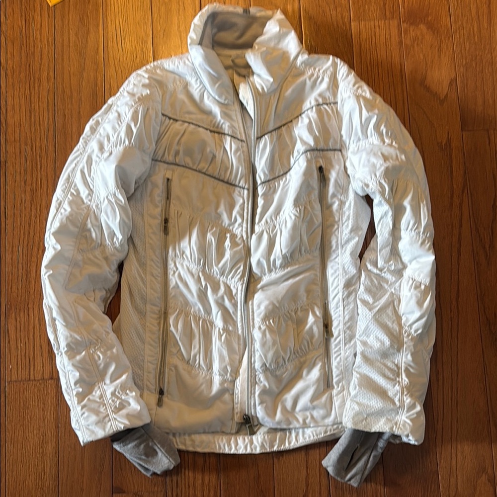 Lululemon Running Women's White Quilted Jacket